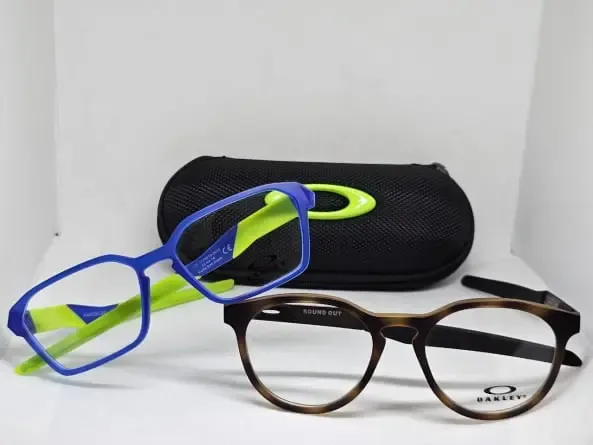 Lunettes pour enfant Oakley — Lynx Optique, Abidjan