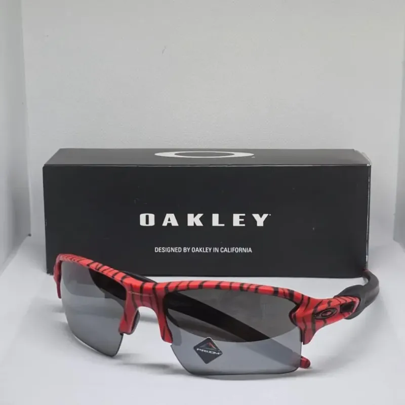 Monture Oakley — Lynx Optique Solarci, Abidjan